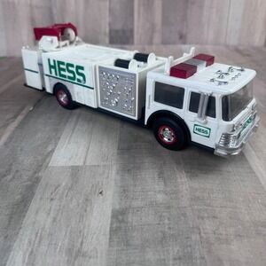 Vintage 1989 Hess Fire Truck PARTS ONLY NOT TESTED